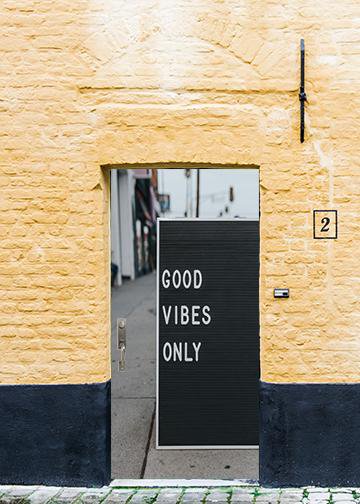 DoorFoto Door Cover Good Vibes Only